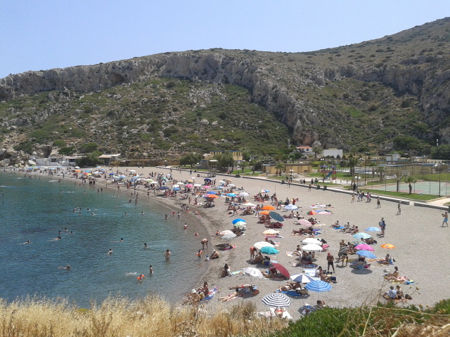 Κακιά Θάλασσα Κερατέας: Μέχρι και διπλωματικά αυτοκίνητα «ανοίγουν» πλέον οι «ποντικοί» των ΙΧ!