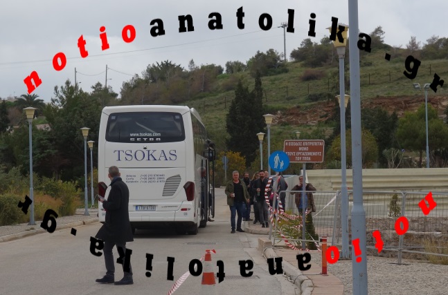 Σε εξέλιξη η άφιξη... συνέδρων με πούλμαν στο Αναπτυξιακό Συνέδριο Αν. Αττικής ενόψει της ομιλίας Τσίπρα! (Φωτός)