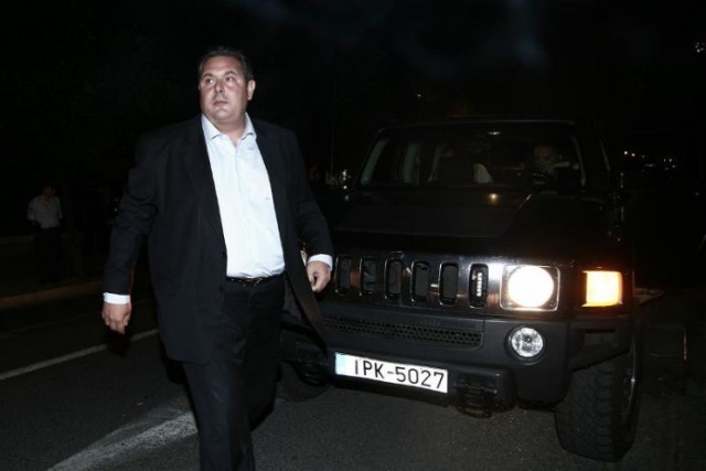 Περίεργο περιστατικό με λευκό αυτοκίνητο που παρακολουθούσε τον Π. Καμμένο στο Κορωπί! 