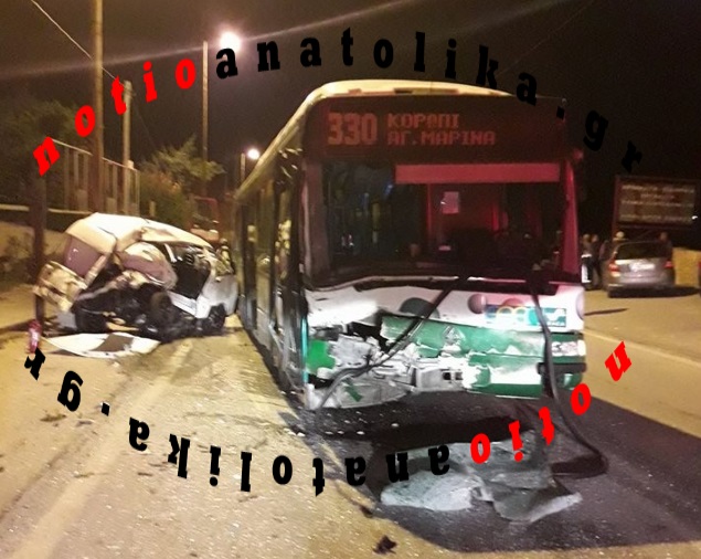 Παραλίγο τραγωδία από τροχαίο στην Αγ. Μαρίνας – Κορωπίου! (Φωτογραφίες - σοκ)