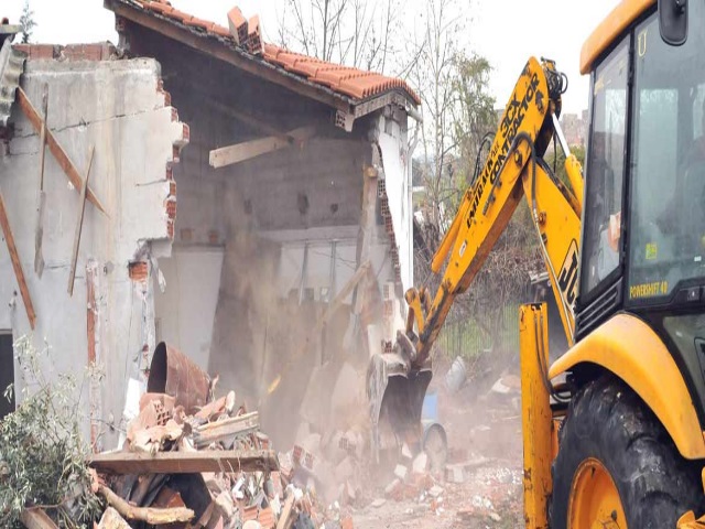 Διεθνής διαγωνισμός για κατεδαφίσεις αυθαιρέτων σε Ραφήνα – Πικέρμι, Σπάτα – Αρτέμιδα, Κορωπί, Παιανία και Μαρκόπουλο! 