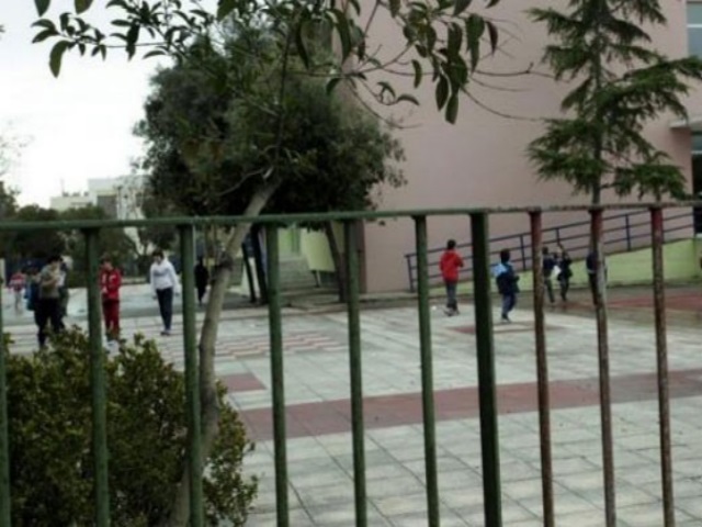60 φορές σε 2 μήνες έχει «χτυπήσει» σε σχολεία της Αττικής ο «σάτυρος του Κορωπίου», κυκλοφορεί όμως ελεύθερος!