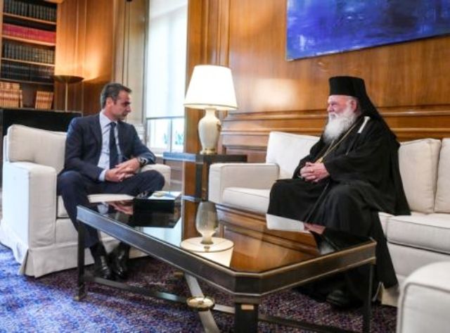 Το παρασκήνιο της κυβερνητικής ενόχλησης από τις «ασάφειες» της Εκκλησίες για την αντιμετώπιση του κορωνοϊού!