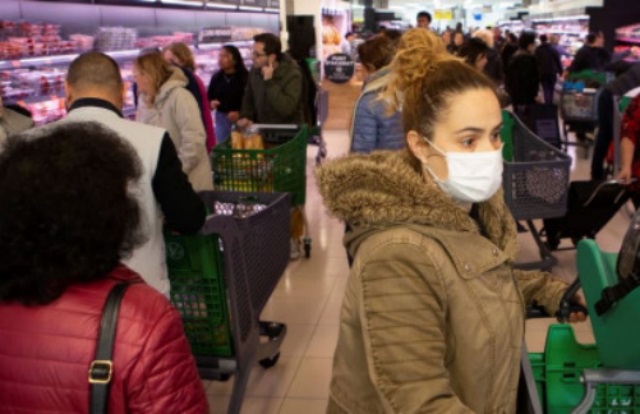 Μέτρα για να αποφεύγεται ο συνωστισμός στα σούπερ μάρκετ!