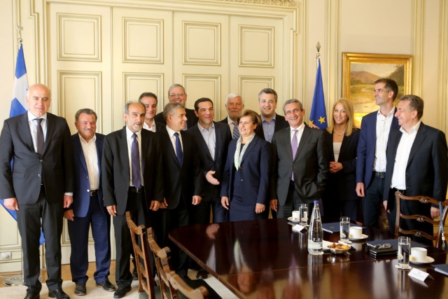 Σχέσεις Τσίπρα – Δούρου: Μια εικόνα χίλιες λέξεις!