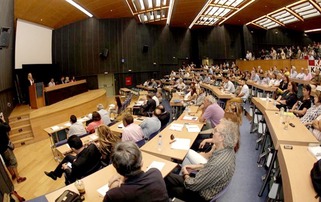 Πώς μοιράζονται οι 13 έδρες της Ανατ. Αττικής στο περιφερειακό συμβούλιο!