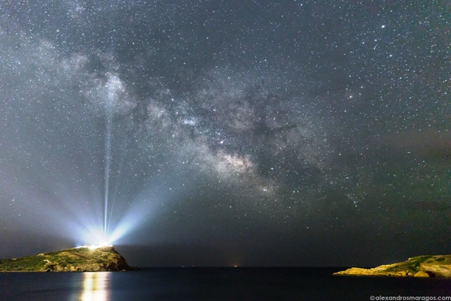 Η εκπληκτική φωτογραφία της NASA που ο ναός του Σουνίου «φωτίζει» τον Γαλαξία!