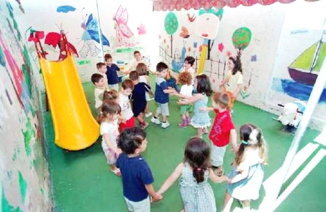 Τα νήπια της Κερατέας γιορτάζουν το καλοκαίρι