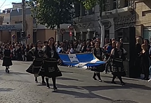 Με τις προσήκουσες τιμές στους ήρωες του '40 γιόρτασε την επέτειο της 28ης Οκτωβρίου ο λαός του Κορωπίου (Βίντεο)